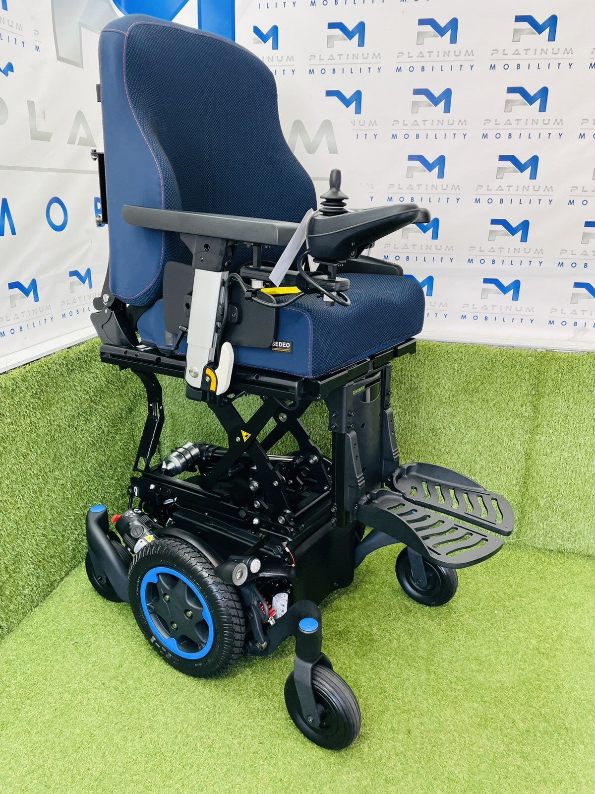 2021 SUNRISE QUICKIE Q500M 6MPH ELECTRIC RISE MOBILITY POWERCHAIR WHEELCHAIR 597