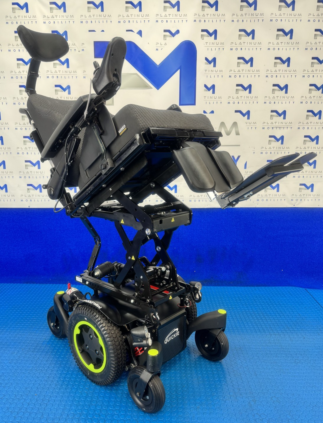 SUNRISE QUICKIE Q300 MINI RISER TILT COMPACT POWERCHAIR  2234