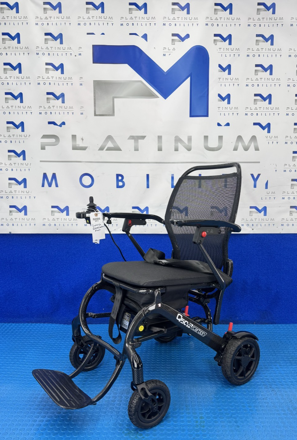 QUICKIE Q50 R LIGHTWEIGHT CARBON FIBRE POWERCHAIR SCOOTER FOLDING 4MPH 2813