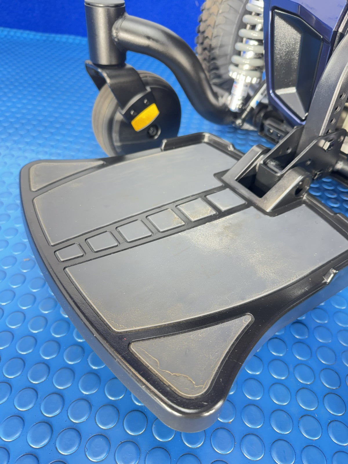 PRIDE QUANTUM Q4 MWD 4MPH ELECTRIC MOBILITY POWERCHAIR 1870