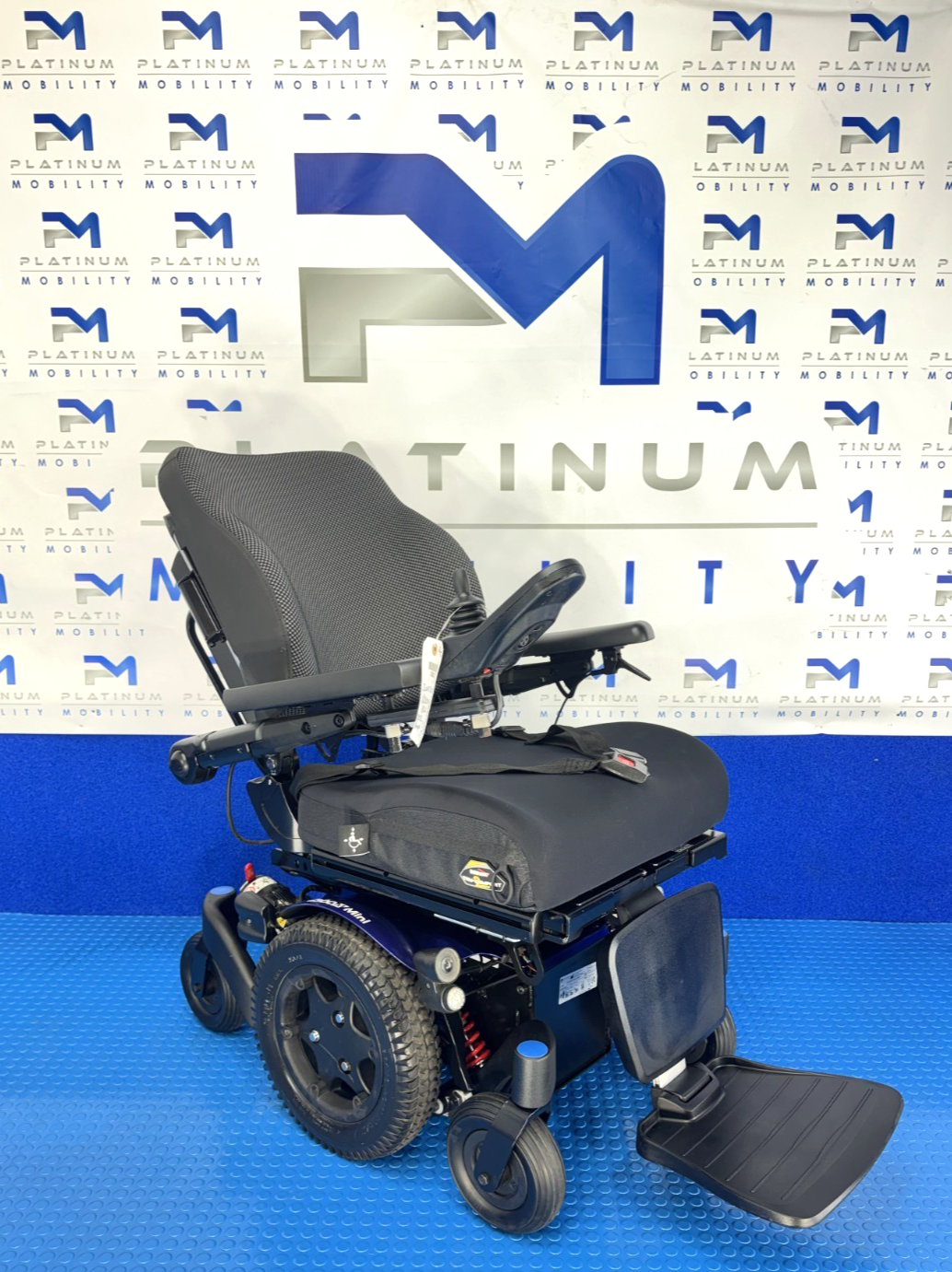 Sunrise Quickie Q300M 6 mph Riser, Tilt, Manual Recline Electric Wheelchair 2882