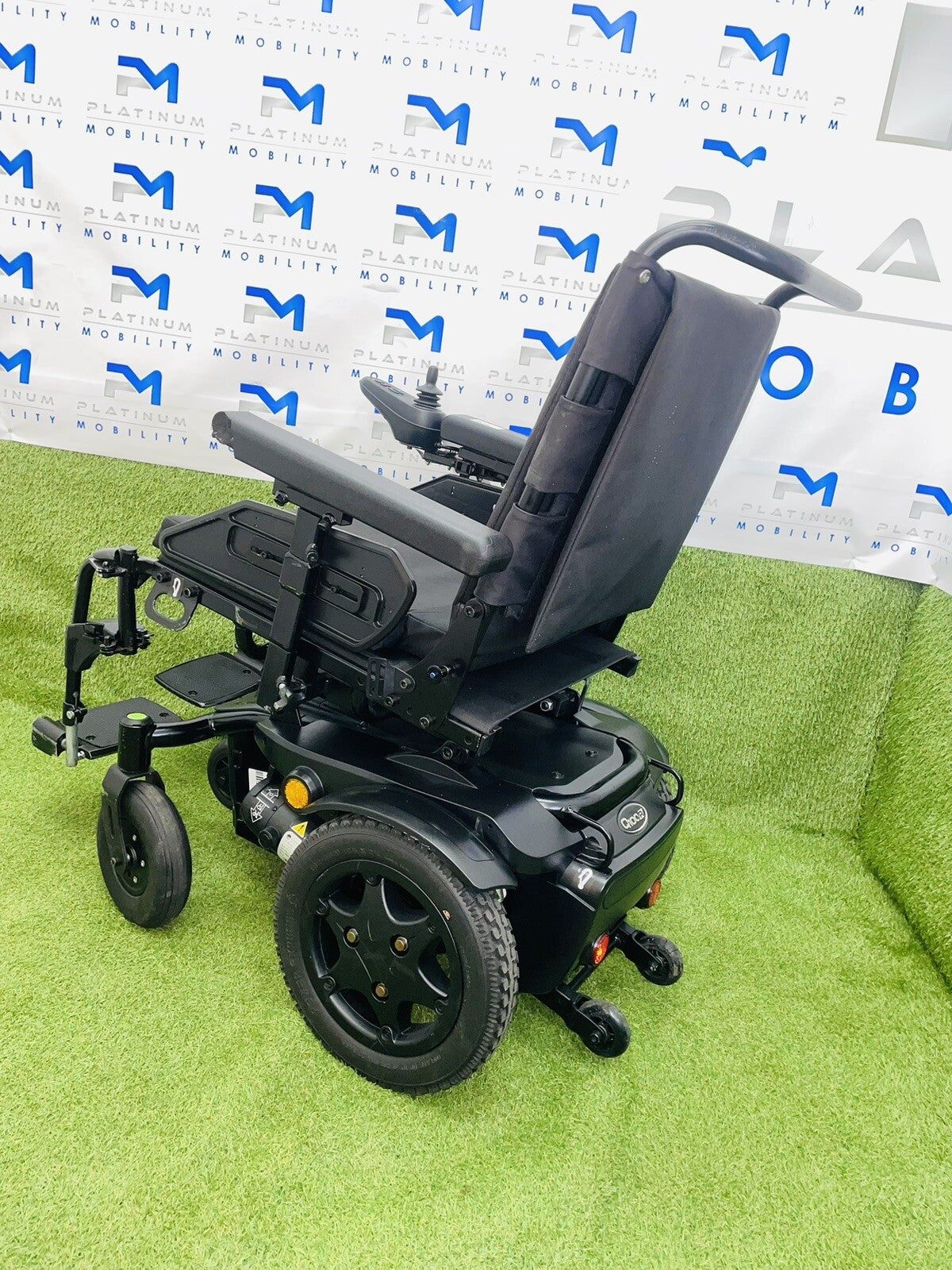 Powerchair Quickie Q100R Compact Indoor Outdoor Sunrise Medical Comfy Mid Wheel