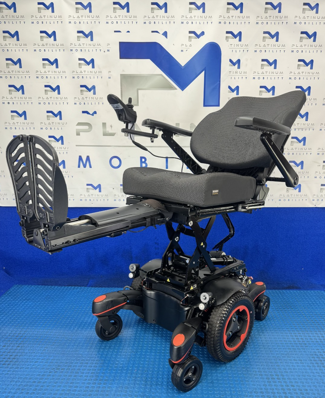 Sunrise Quickie Q700 M 6mph Electric Rise Tilt Legs Recline Wheelchair 2491