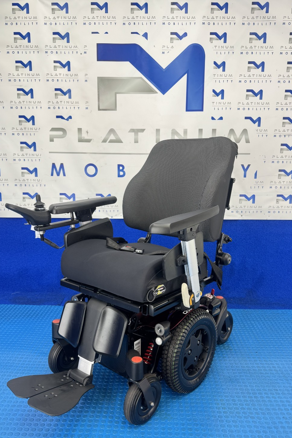 Sunrise Quickie Q300M Powerchair 6 mph Riser, Tilt Electric Wheelchair 2913