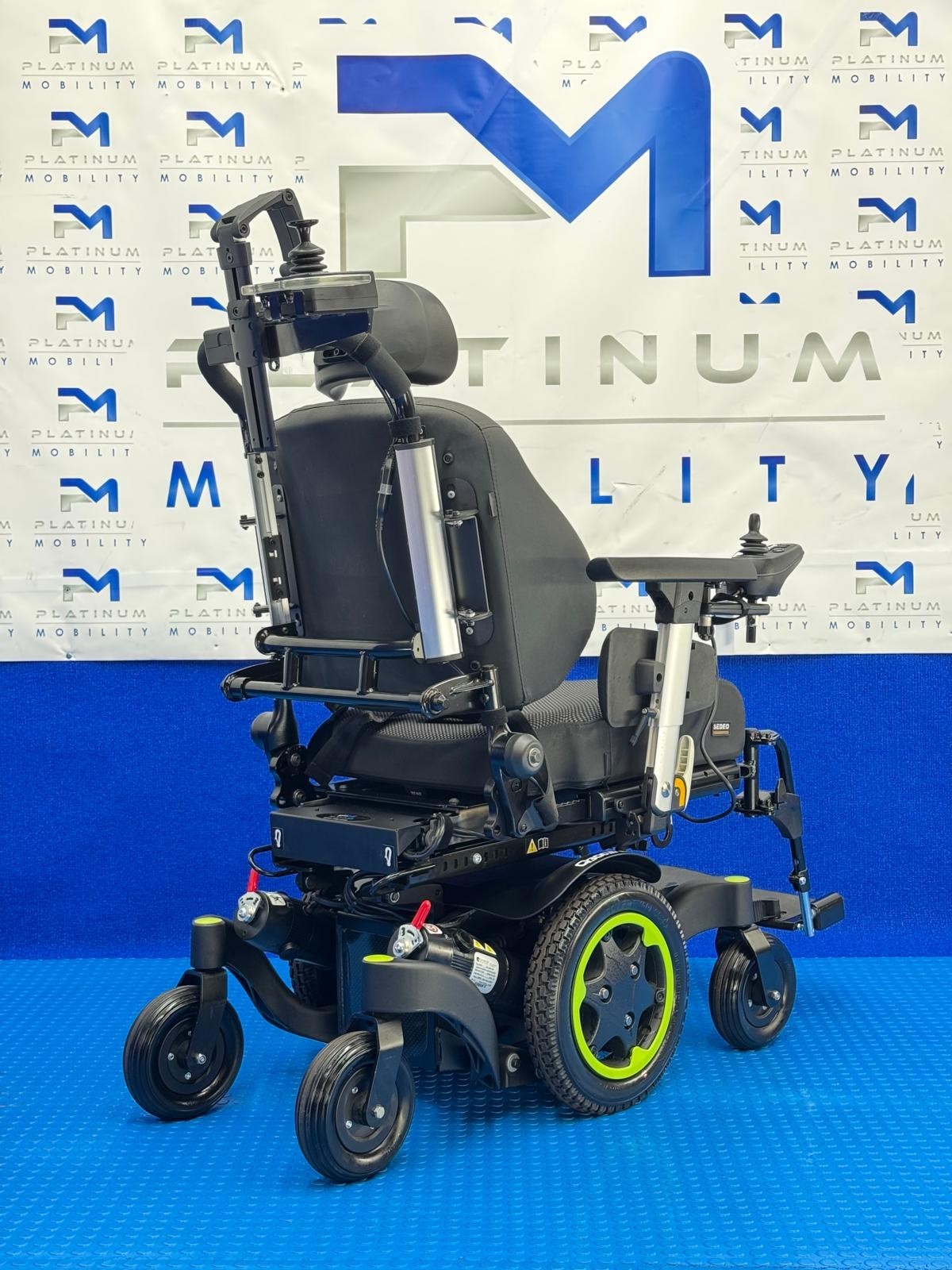 Sunrise Quickie Q300 Mini Powerchair 4mph Riser Electric Wheelchair Carer 1828