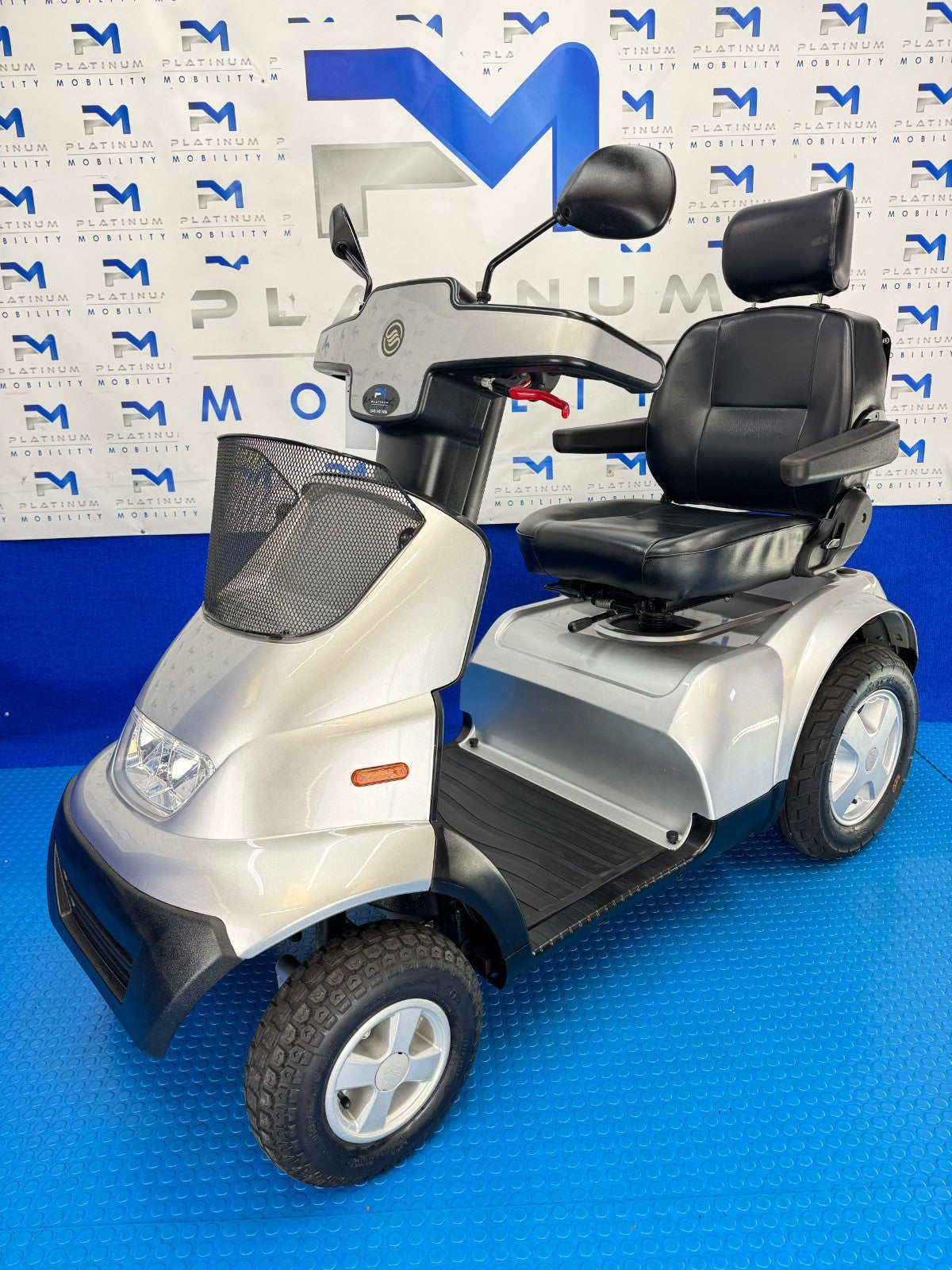 TGA Breeze S4 8MPH All Terrain Mobility Scooter Stunning Condition 2108
