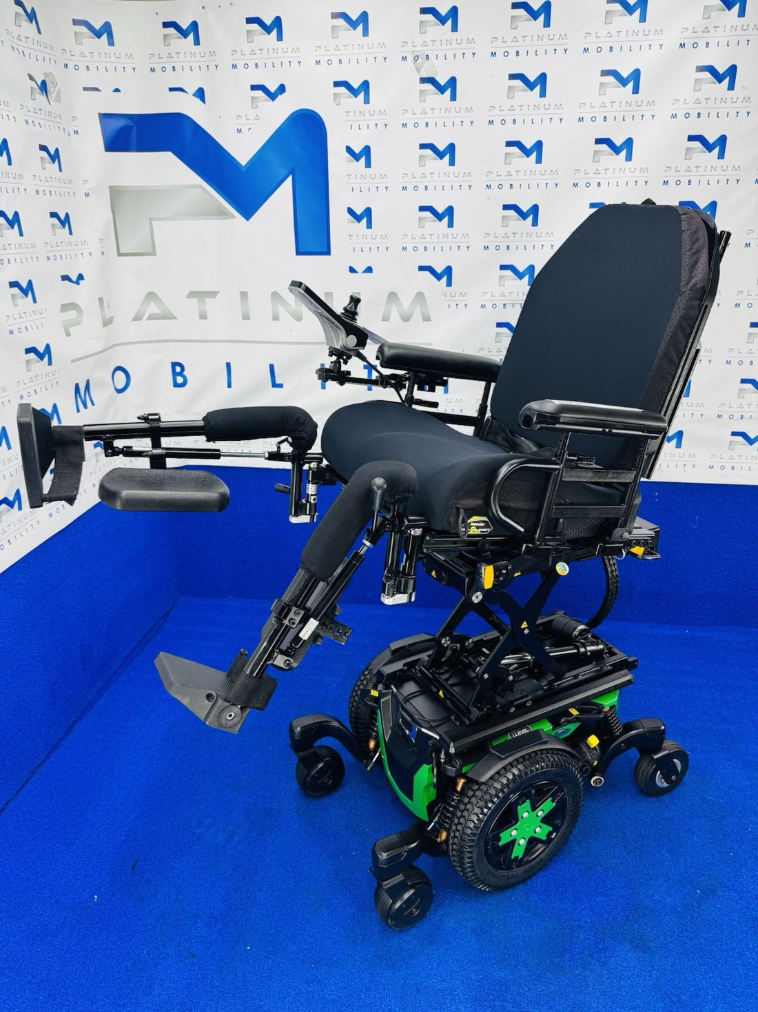 Quantum Edge 3 Stretto Powerchair – 6mph Narrow Electric Wheelchair (1352)