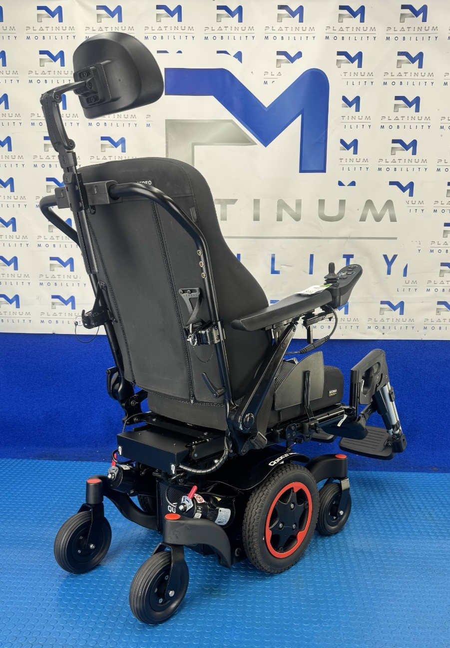 2025 Sunrise Q300M Powerchair 4MPH Electric Riser, Tilt, Legs Wheelchair 2916