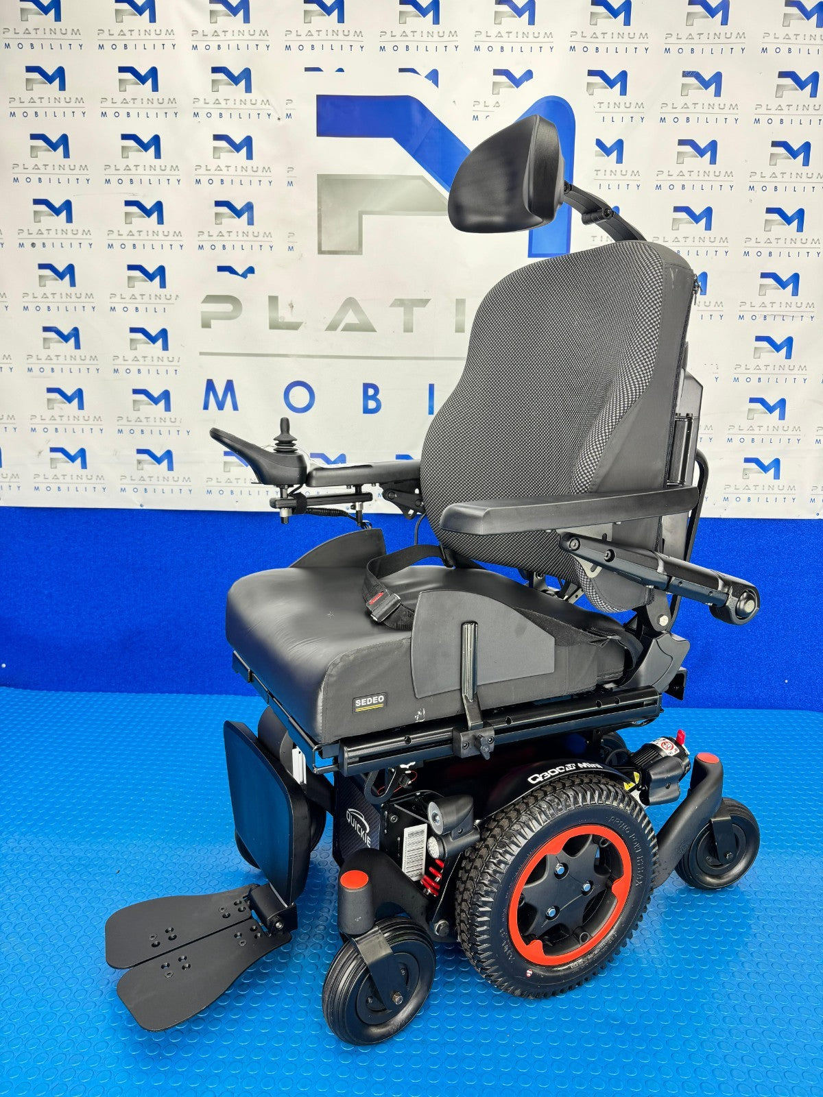 2025 Sunrise Quickie Q300 M Powerchair – 6mph Riser Electric Wheelchair 2120