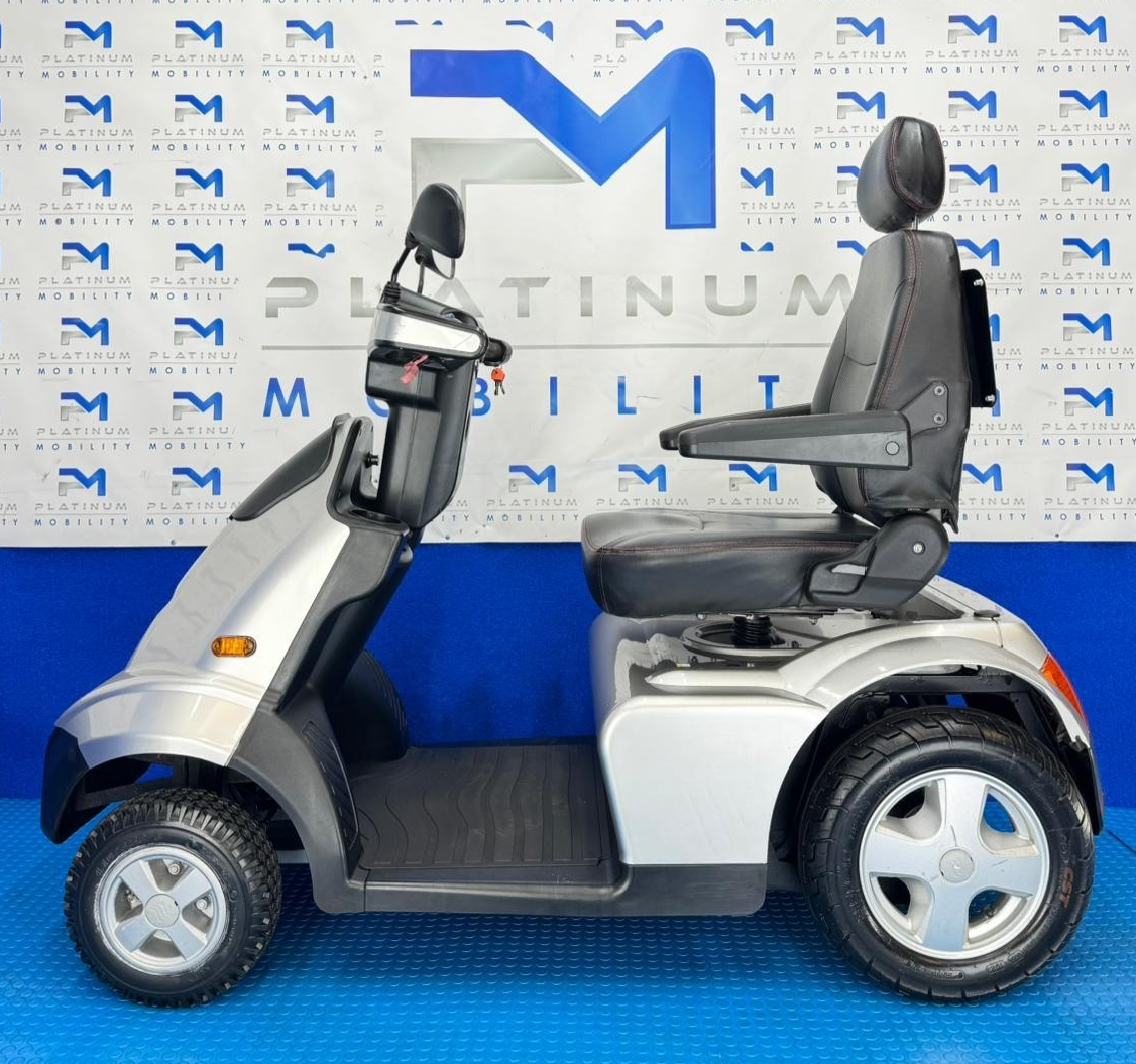 TGA Breeze S4 8MPH All Terrain Mobility Scooter Road Stunning Condition  1946