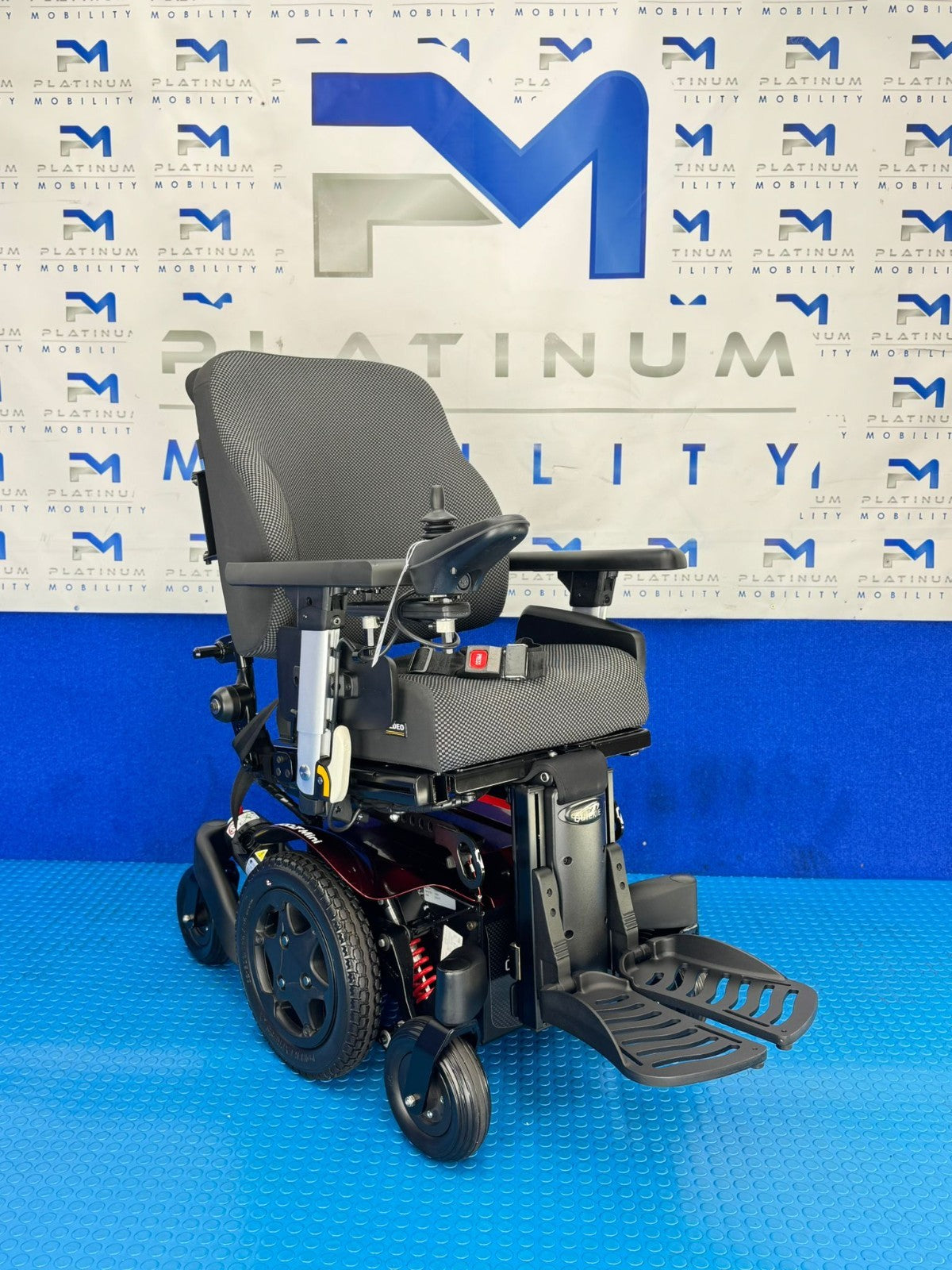 Sunrise Quickie Q300M Mini Powerchair 4 mph Riser Electric Wheelchair (2260)