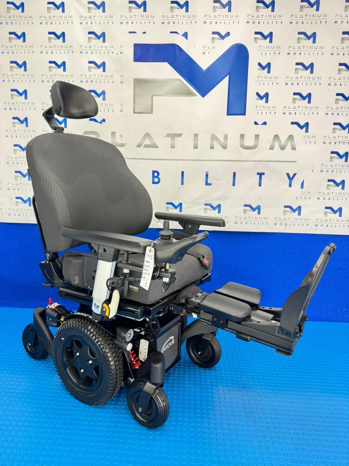 2025 Sunrise Quickie Q300 M Powerchair – 6mph Riser Electric Wheelchair 1996