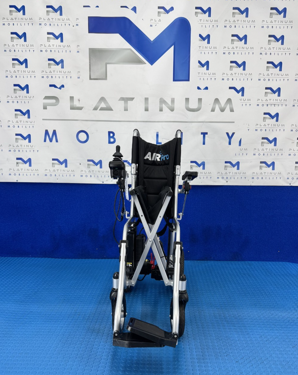 MONARCH AIR PRO LIGHTWEIGHT FOLDING POWERCHAIR 12.5KG TRAVEL 2335