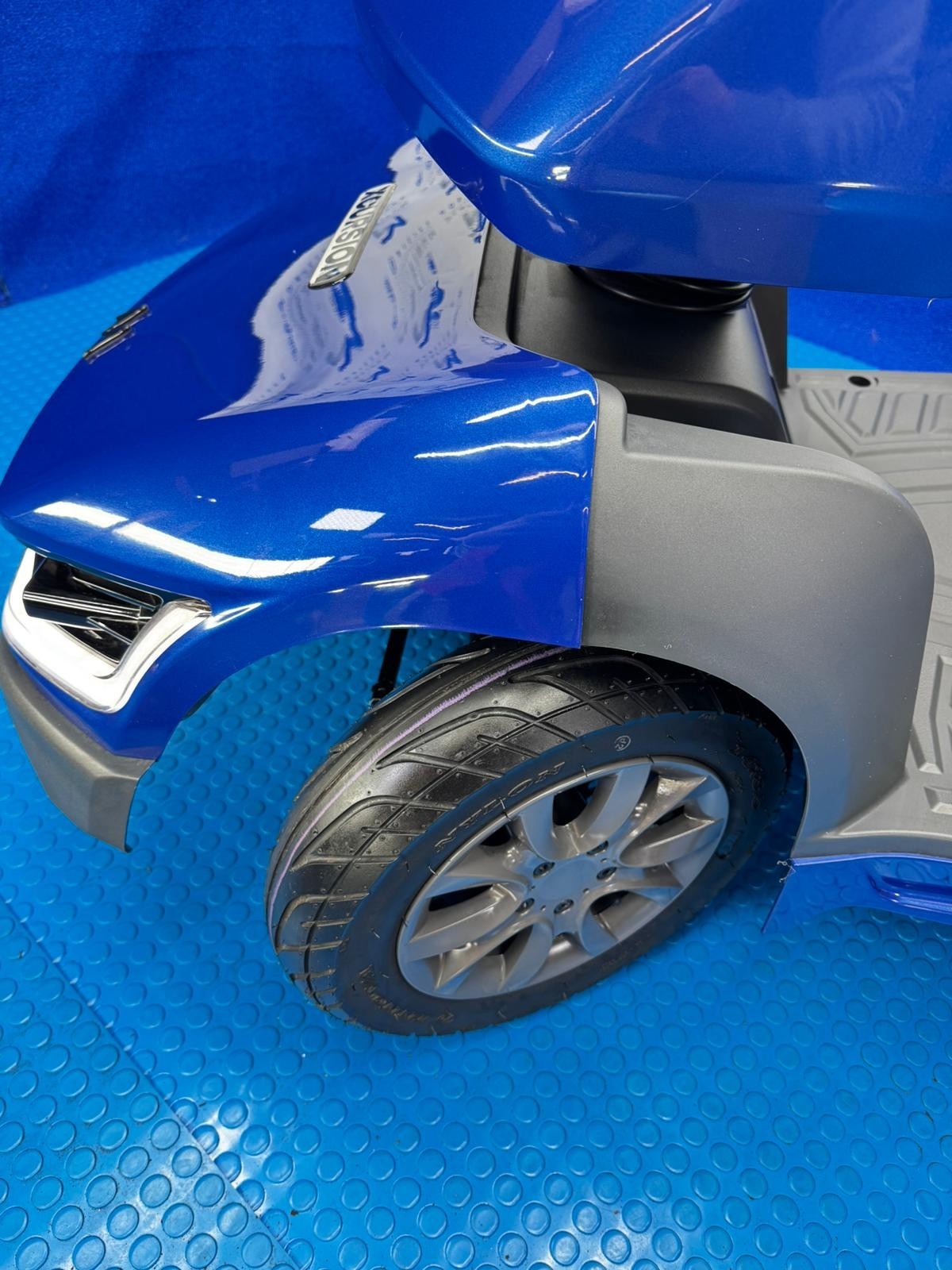 Demo 2025 Motion Healthcare Xcursion Mobility Scooter 8MPH Stunning 1919