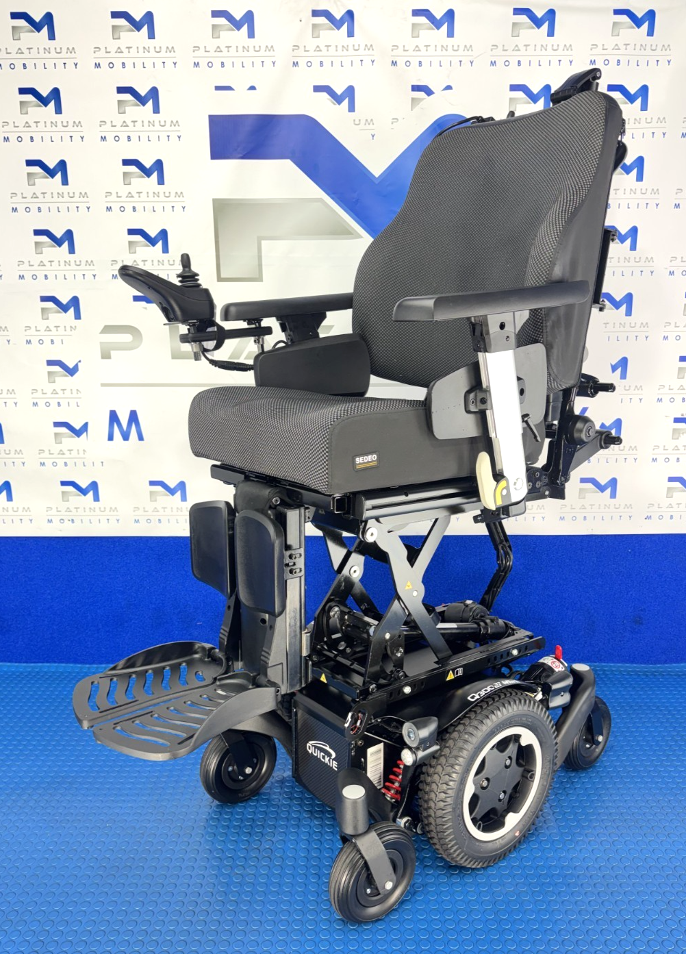Sunrise Quickie Q300M Powerchair 6 mph Riser, Tilt, Electric Legs, Recline 4129