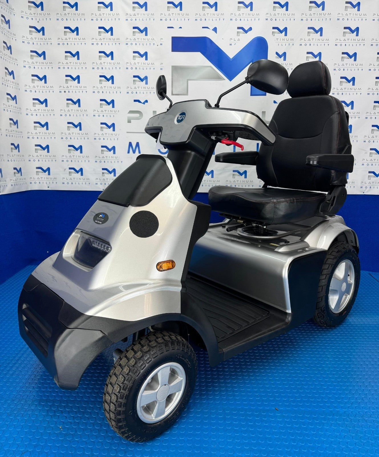 TGA Breeze S4 8MPH All Terrain Mobility Scooter Road Stunning Condition  2115