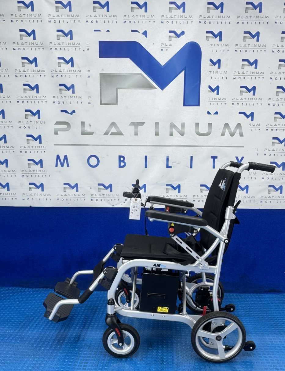 MONARCH AIR PRO LIGHTWEIGHT FOLDING POWERCHAIR 12.5KG TRAVEL 2487