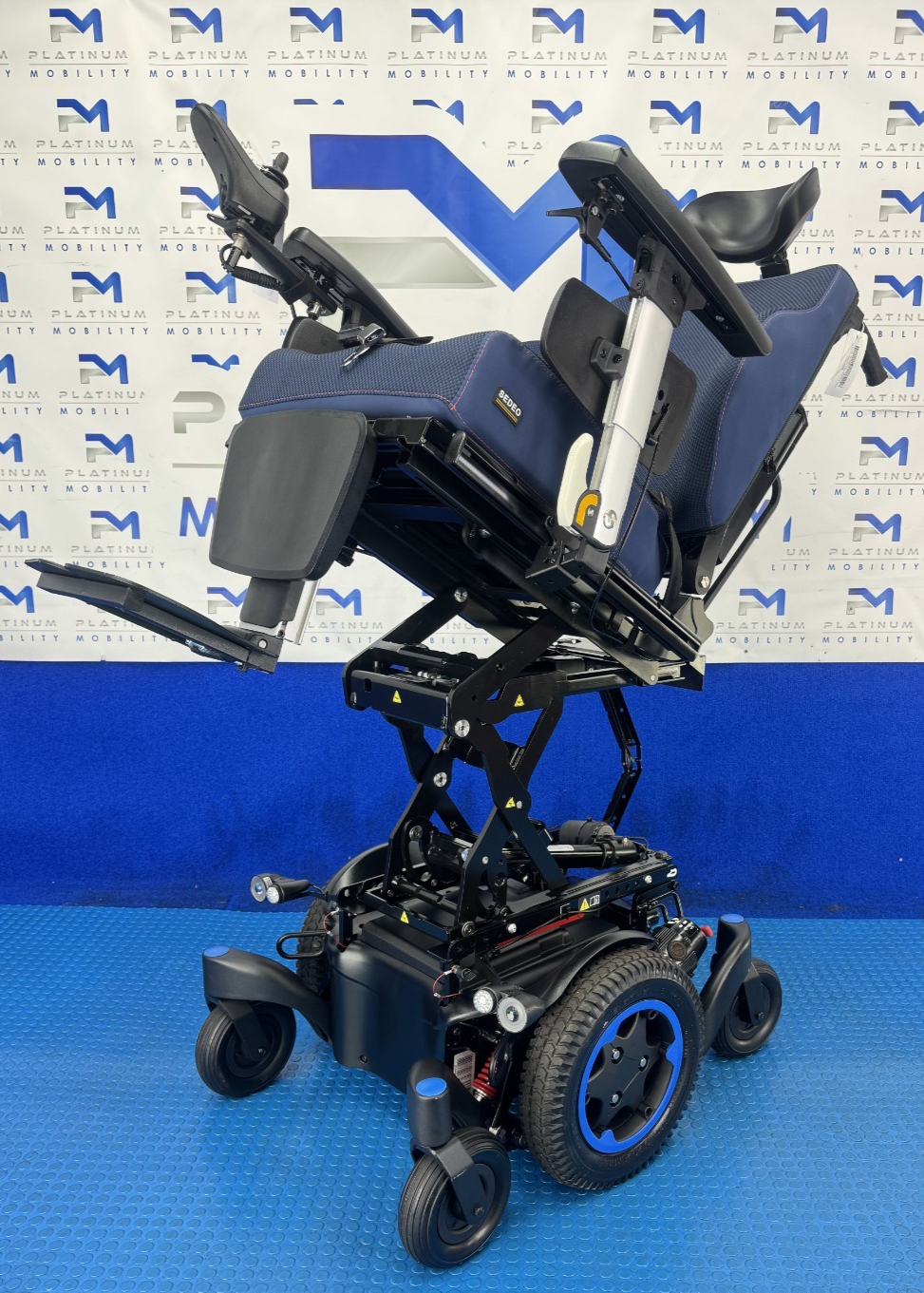 2026 Sunrise Q300M Powerchair 6MPH Electric Riser, Tilt, Recline Wheelchair 2379