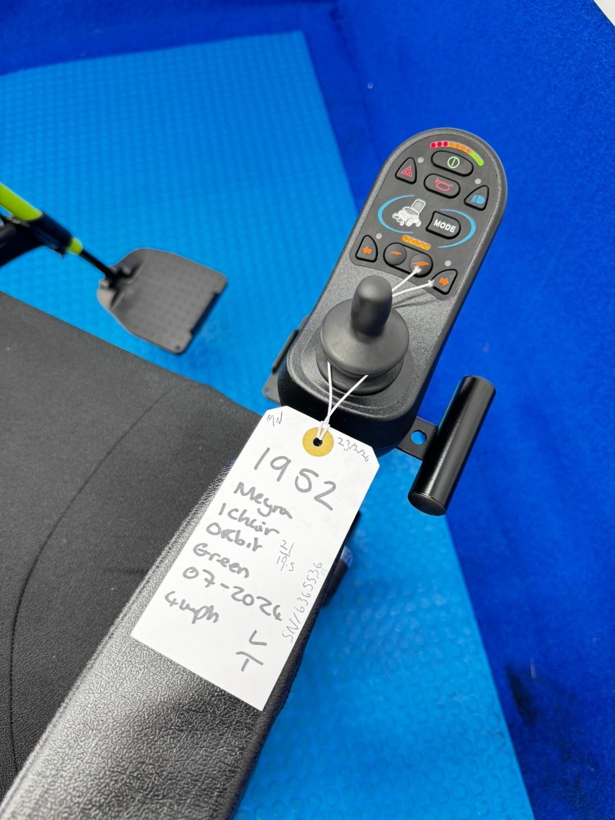 Meyra iChair Orbit Electric Lift Tilt Powerchair Rehab Ex Demo 1952