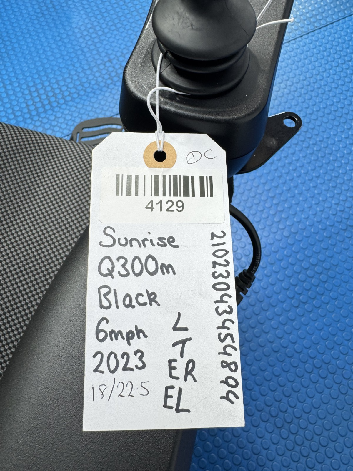 Sunrise Quickie Q300M Powerchair 6 mph Riser, Tilt, Electric Legs, Recline 4129