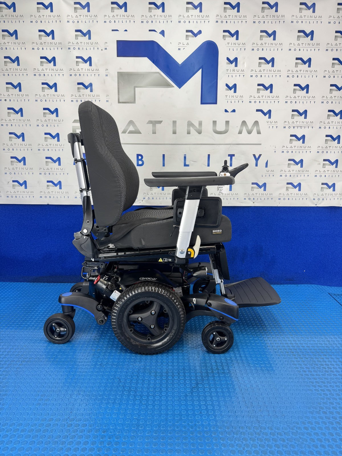 Sunrise Quickie Q700M Powerchair  6mph Electric Wheelchair 2937