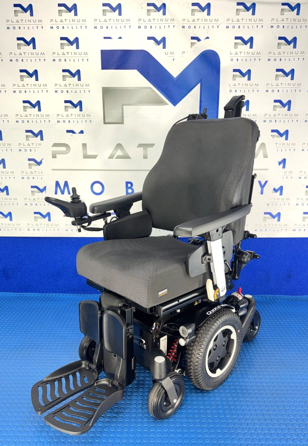 Sunrise Quickie Q300M Powerchair 6 mph Riser, Tilt, Electric Legs, Recline 4129