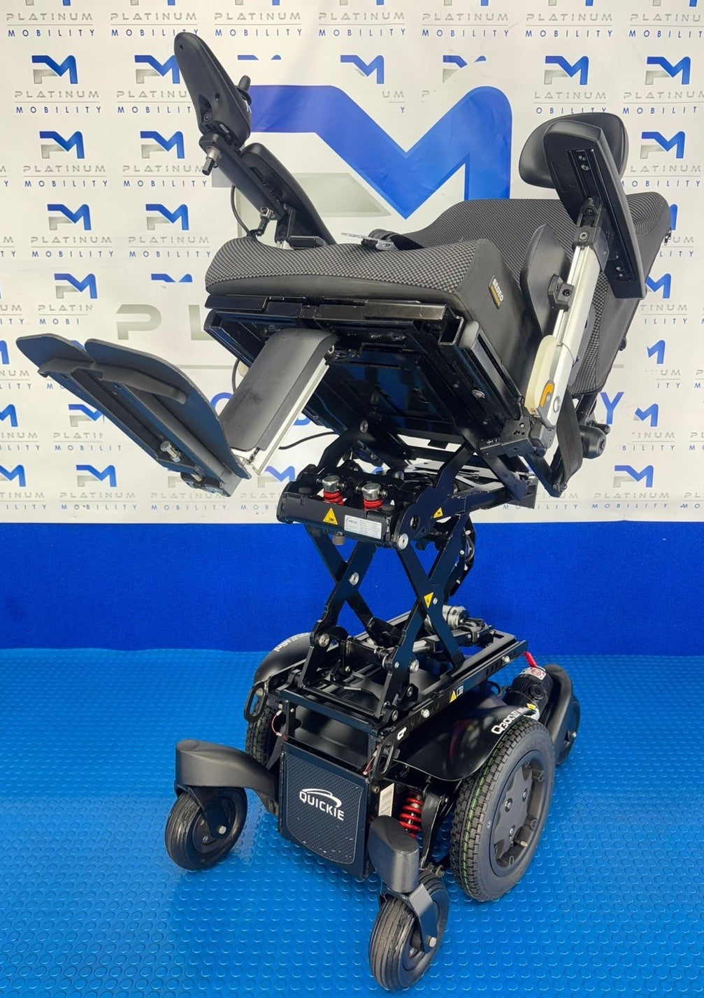 Sunrise Quickie Q300M Powerchair 4 mph Riser, Tilt Electric Wheelchair 2485