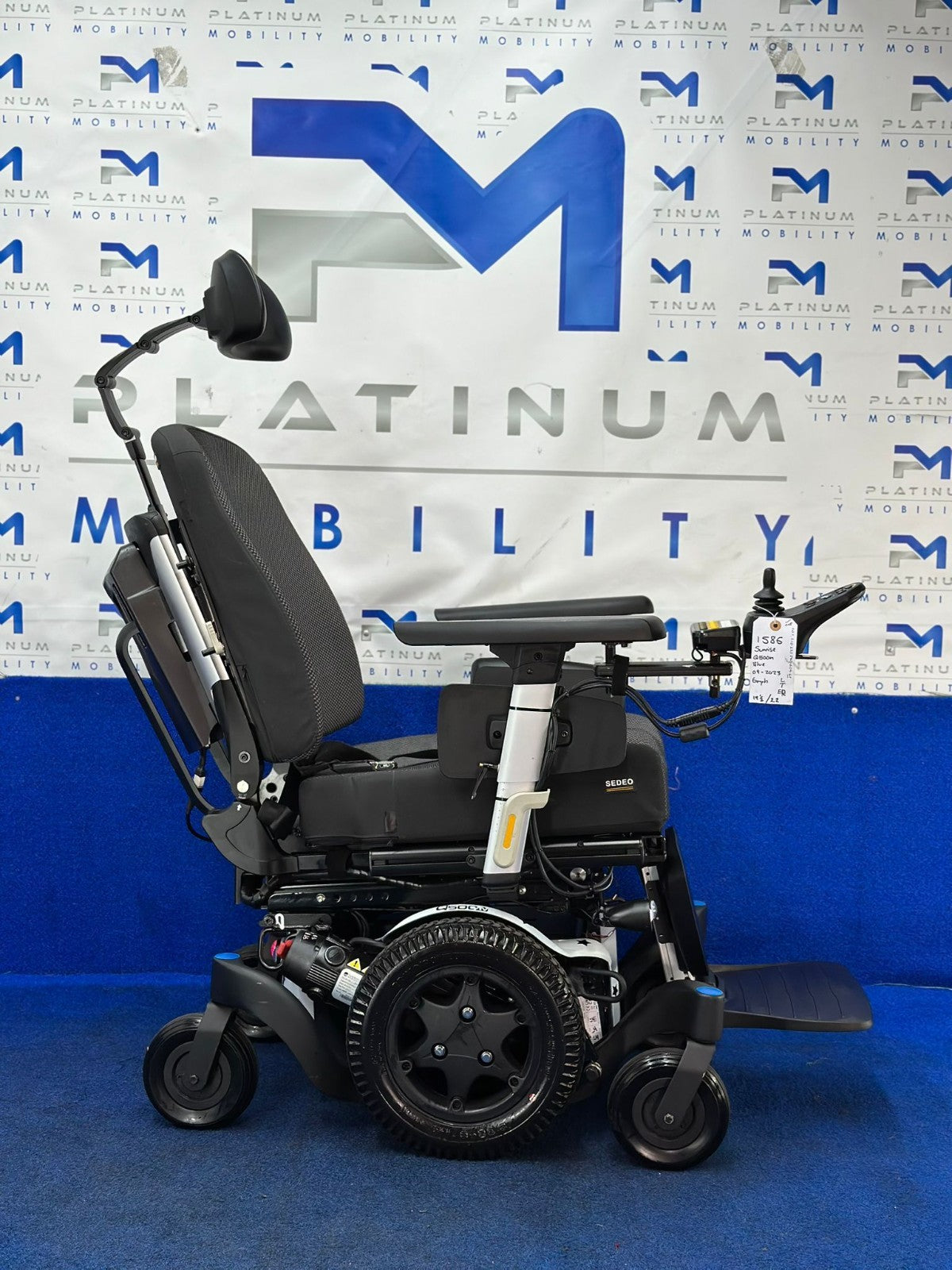 CUSTOM Sunrise Quickie Q500 M Powerchair – 6mph Riser Electric Wheelchair (1586)