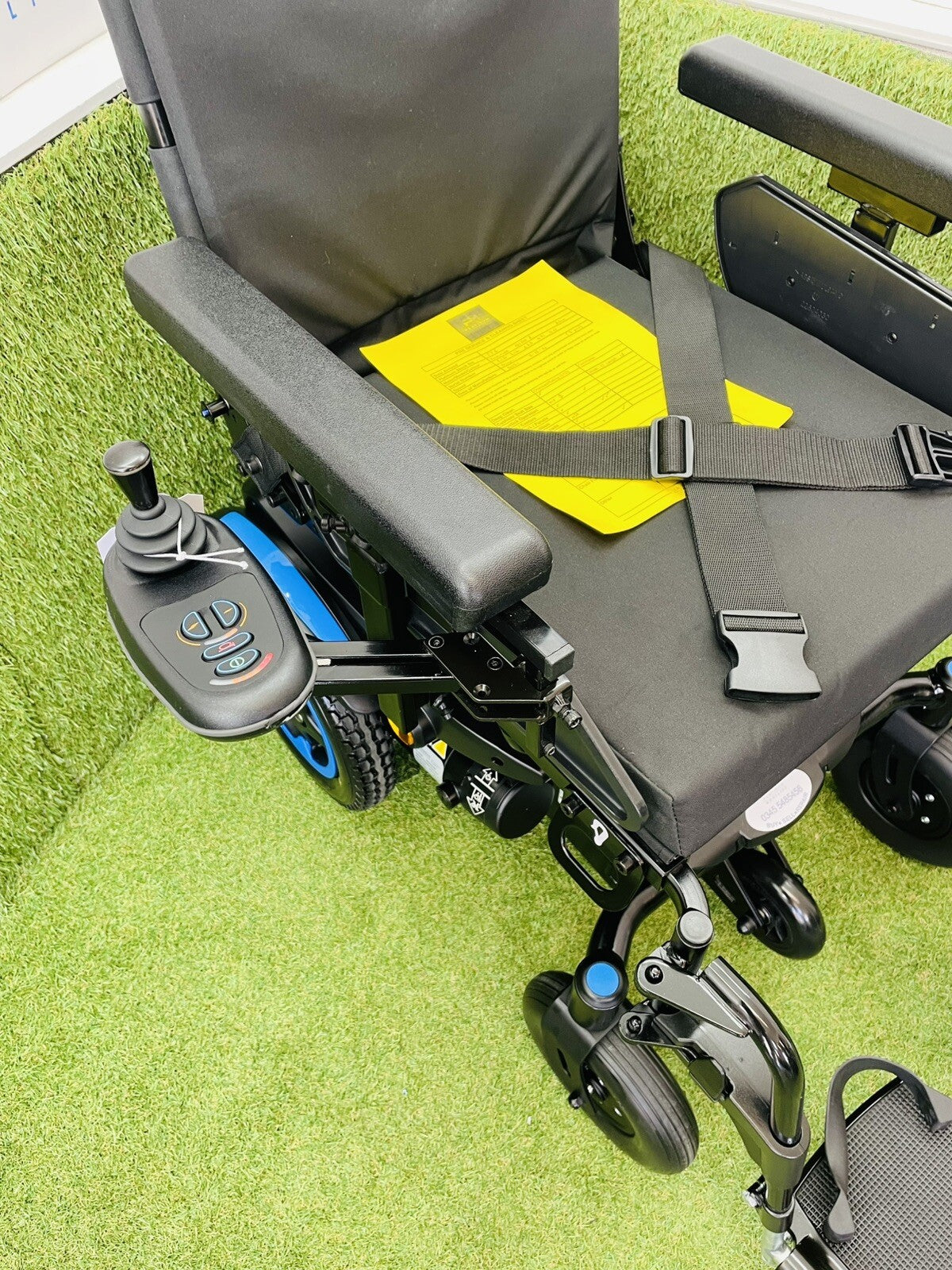 2021 Quickie Q100 R with Standard Seating Powerchair Electric Wheelchair