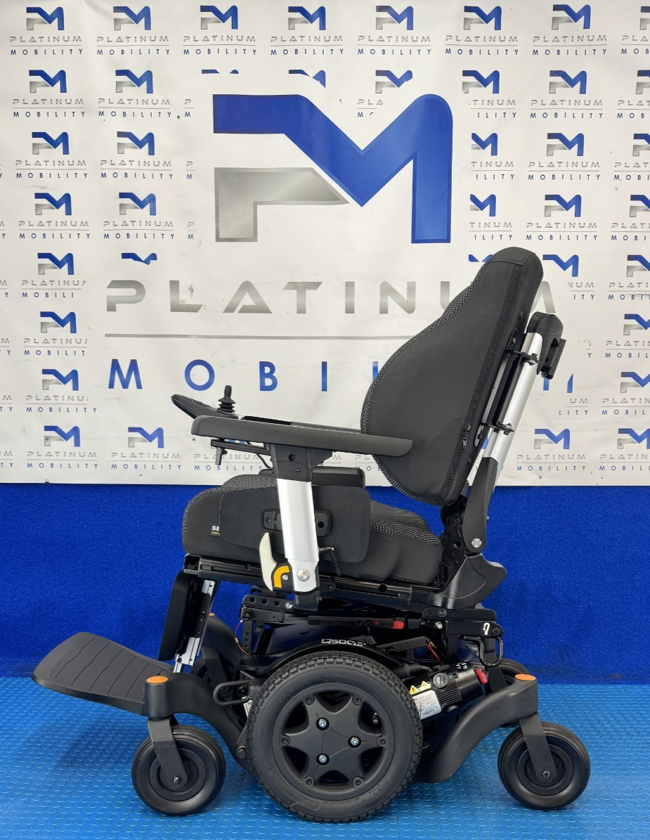 SUNRISE QUICKIE Q500M 6 MPH ELECTRIC MOBILITY POWERCHAIR WHEELCHAIR 2924