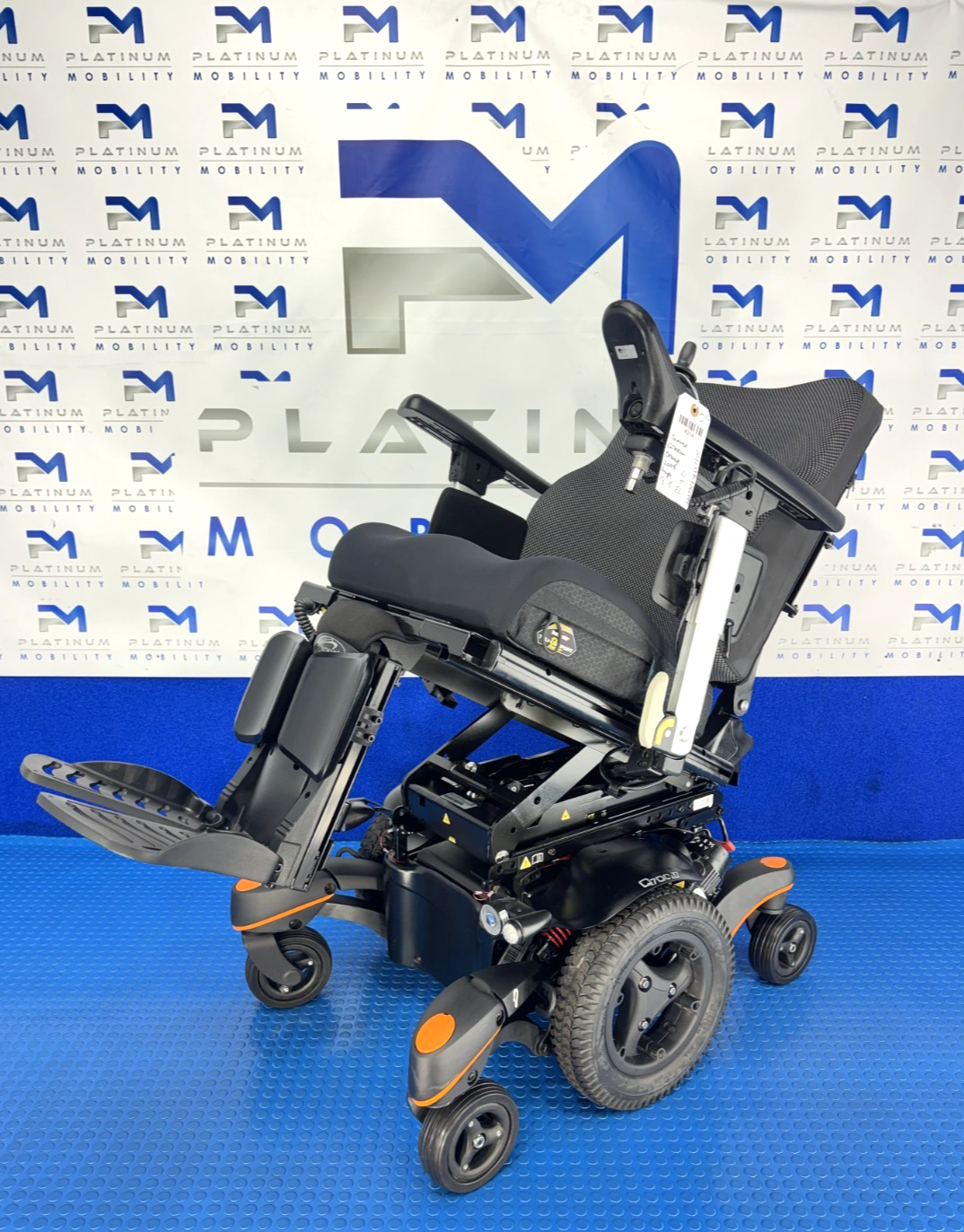 Sunrise Quickie Q700 M 6mph Electric Rise Tilt Electric Legs Powerchair 4214