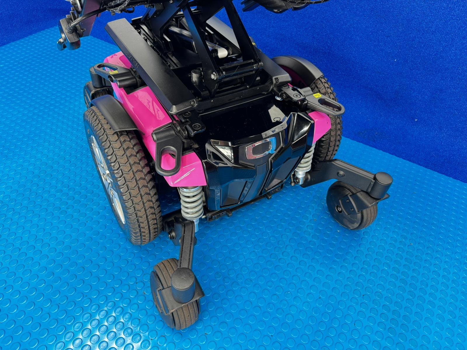 Pride Quantum Q6 Edge 2 Powerchair 4mph Electric Wheelchair  (1817) All Terrain