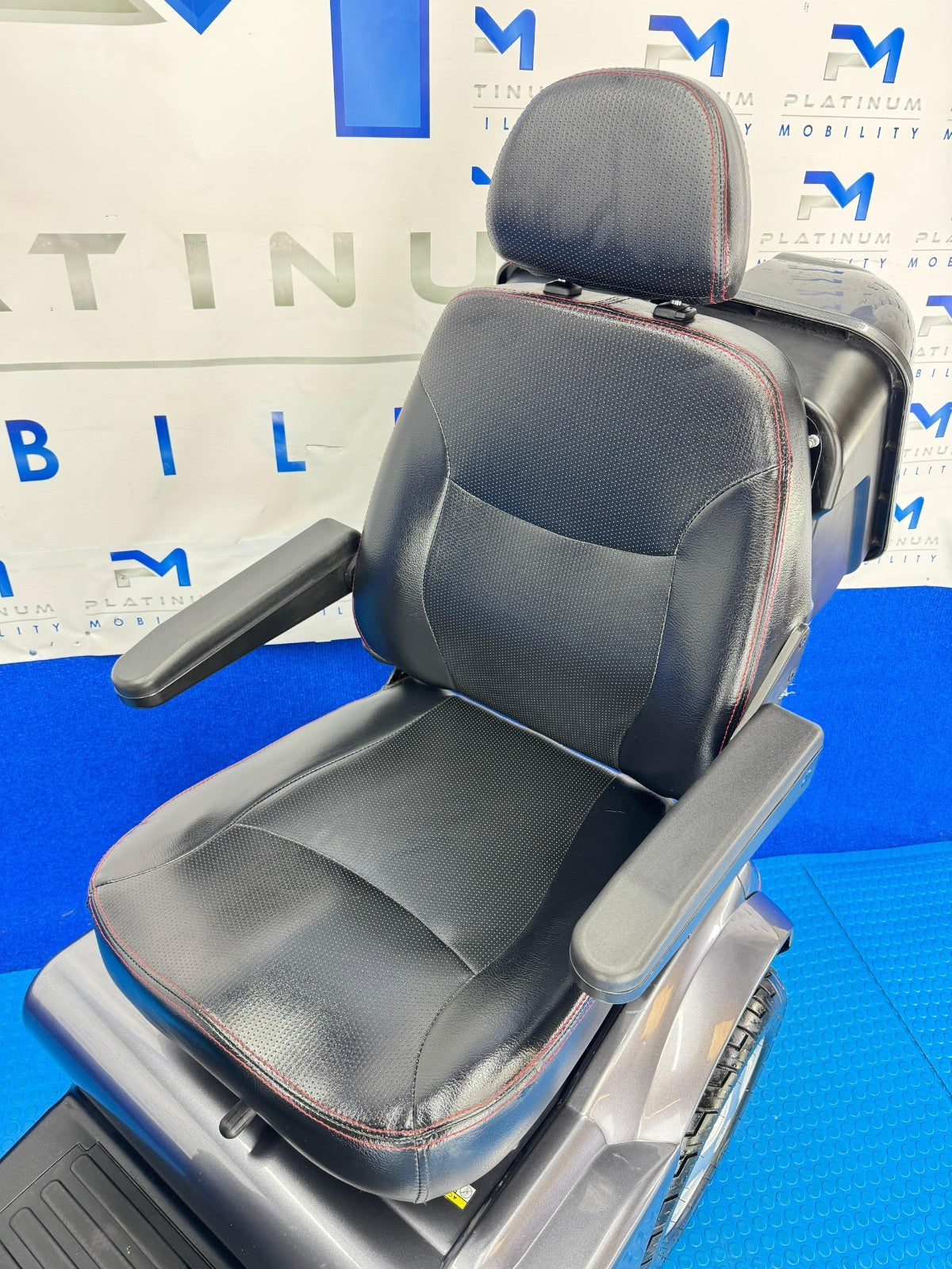 2022 TGA Breeze S3 8MPH LARGE Mobility Scooter All Terrain *1990