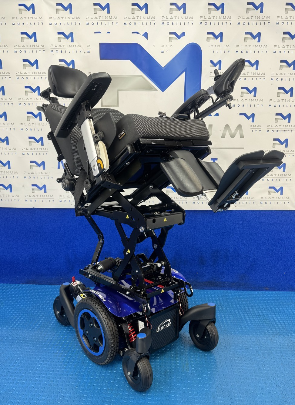 Sunrise Quickie Q300M Powerchair 4 mph Riser, Tilt Electric Wheelchair 2377