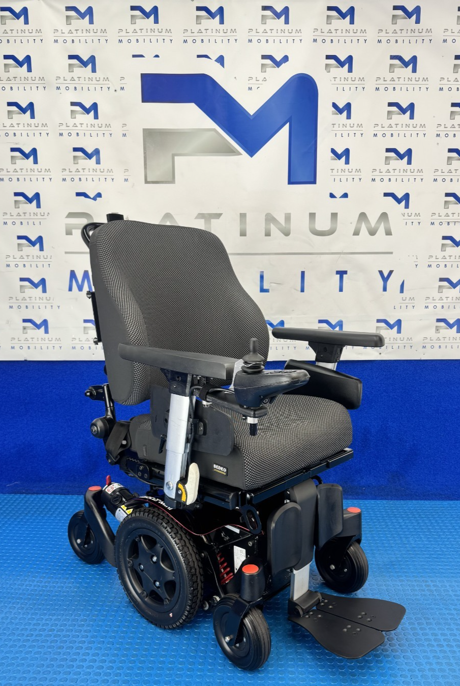 Sunrise Quickie Q300M Powerchair 4 mph Riser, Tilt Electric Wheelchair 2881