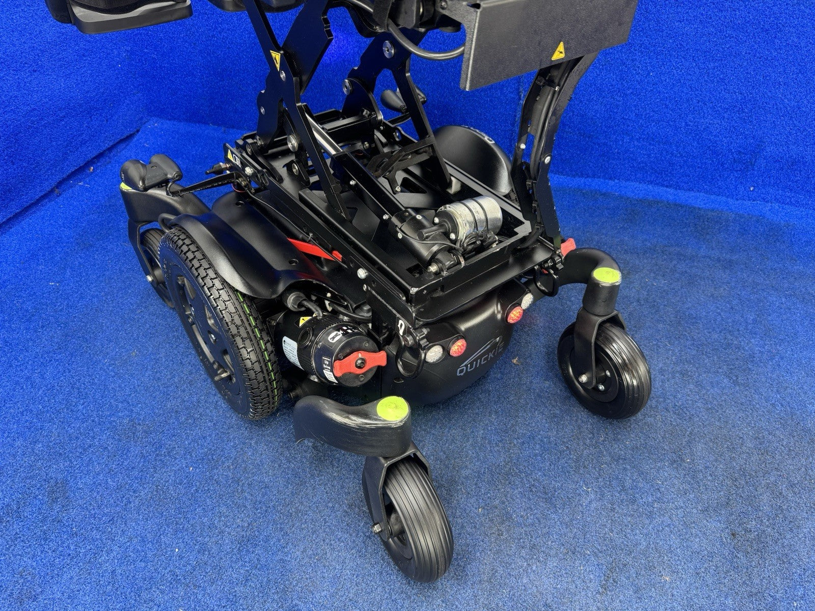 Quickie Q500M Powerchair – 6mph Riser Electric Wheelchair by Sunrise 1603