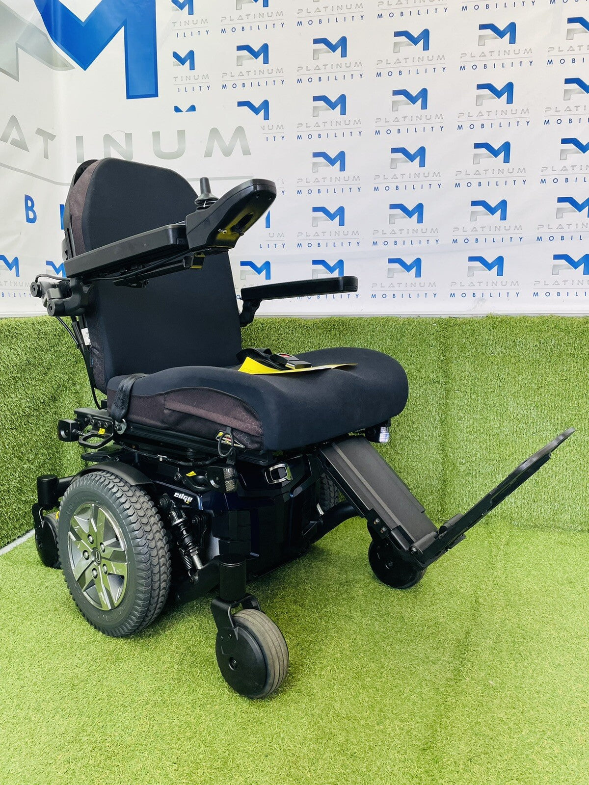 PRIDE QUANTUM EDGE Z 2.0 6 MPH ELECTRIC WHEELCHAIR POWERCHAIR MOBILITY Q6 Q700