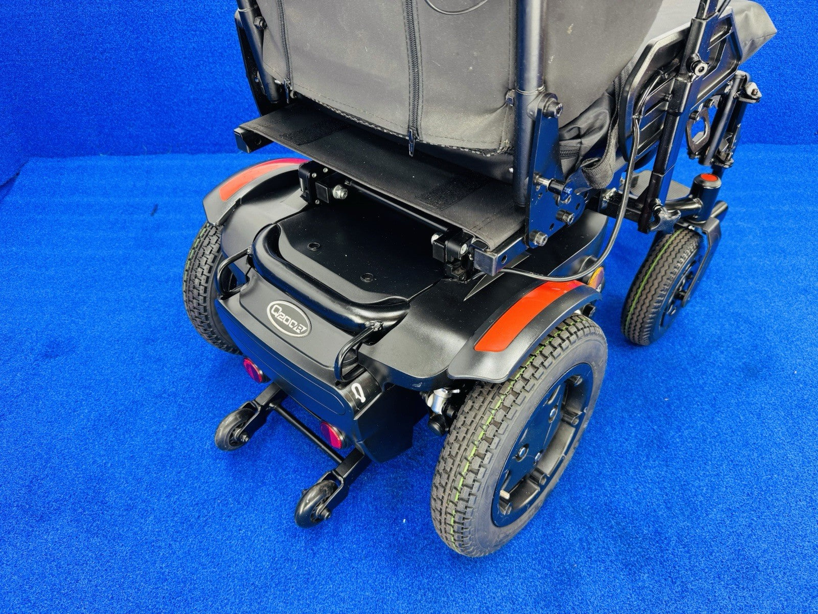 Sunrise Q200R 4mph Rear-Wheel Drive Electric Wheelchair Mobility Powerchair 1103