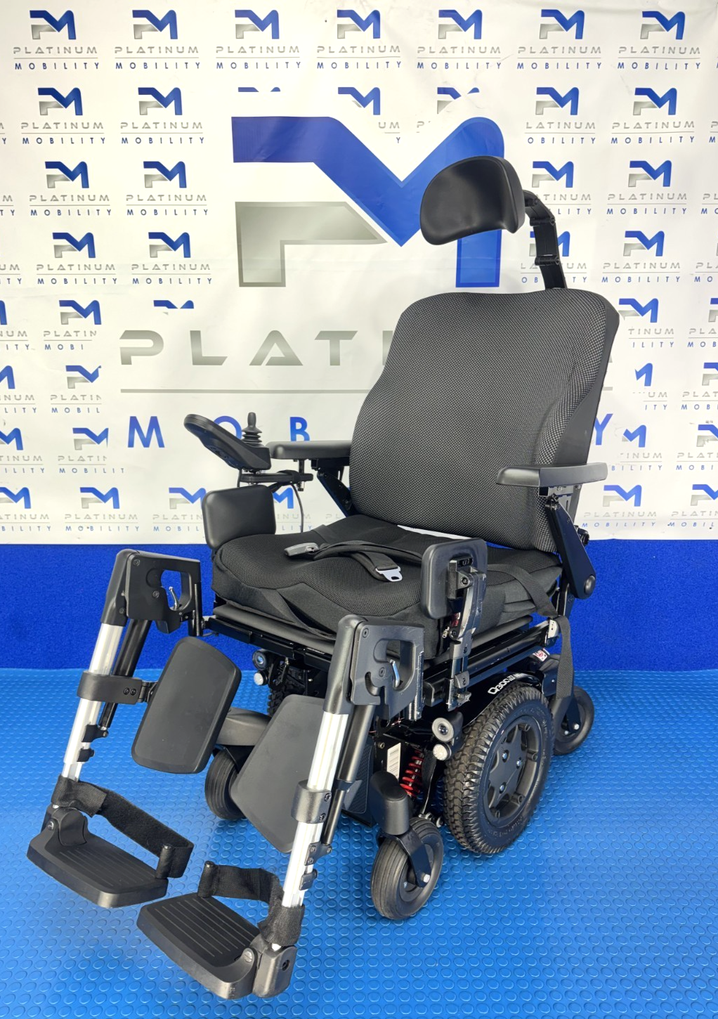 Sunrise Quickie Q300M Powerchair 6mph, Tilt, Electric Legs Wheelchair 4042