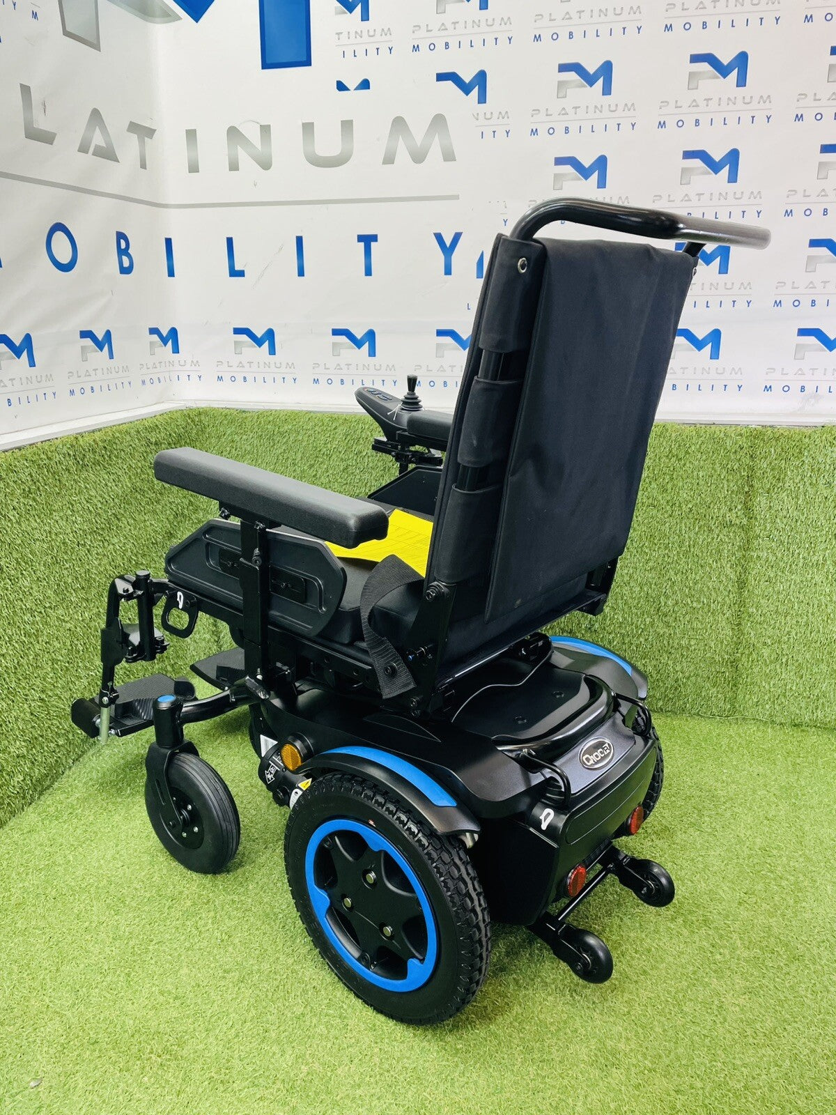 2021 Quickie Q100 R with Standard Seating Powerchair Electric Wheelchair