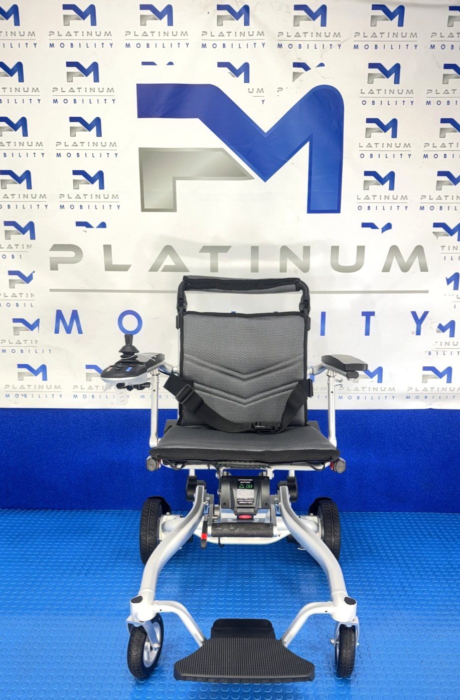 Motion Healthcare Trekker Aerolite ELECTRIC WHEELCHAIR POWERCHAIR 4MPH 2718