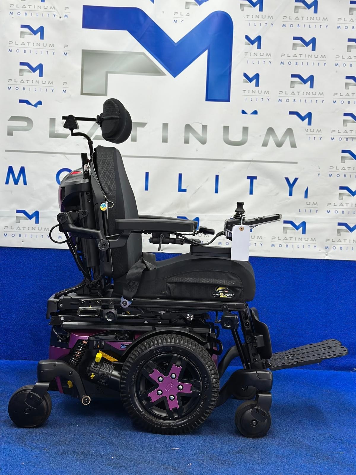 Quantum Edge 3 Stretto Powerchair – 6mph Narrow Electric Wheelchair (1779)