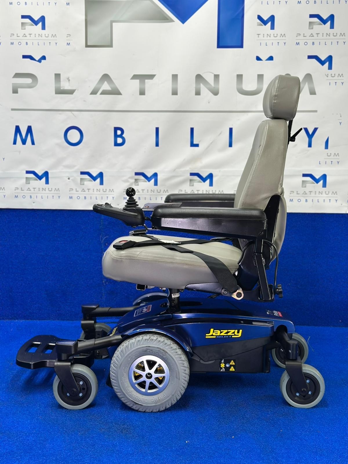 PRIDE Jazzy Select 6 Narrow MWD Powerchair – Electric Wheelchair 4mph
