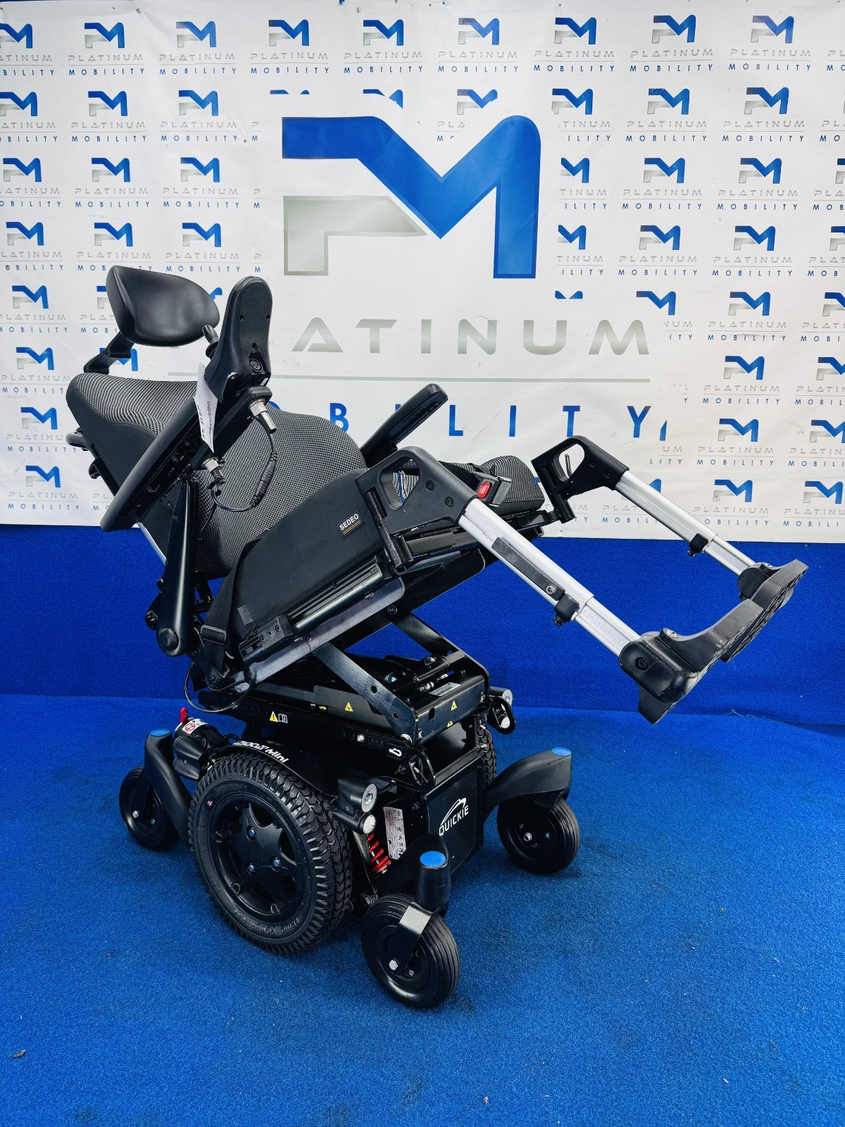Quickie Q300 Mini Powerchair – 6mph Riser Electric Wheelchair by Sunrise (1451)