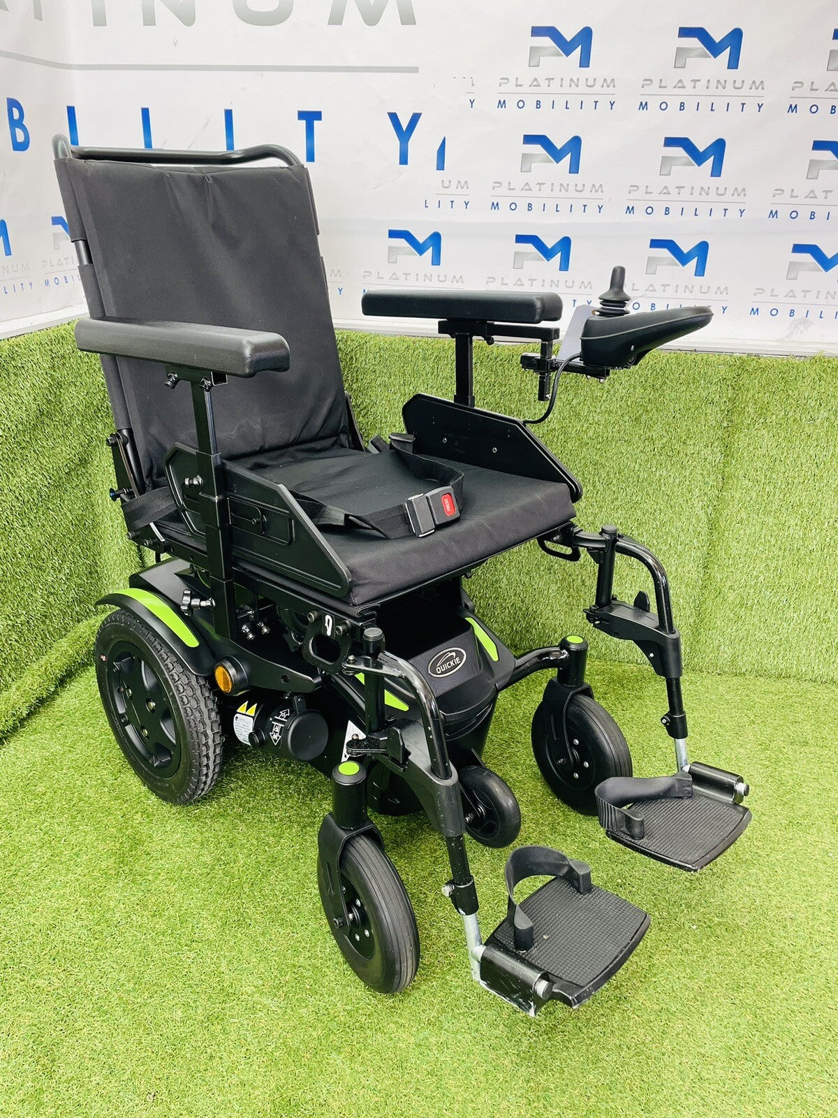 SUNRISE Quickie Q100R 4 MPH Compact Mobility Electric Wheelchair Powerchair