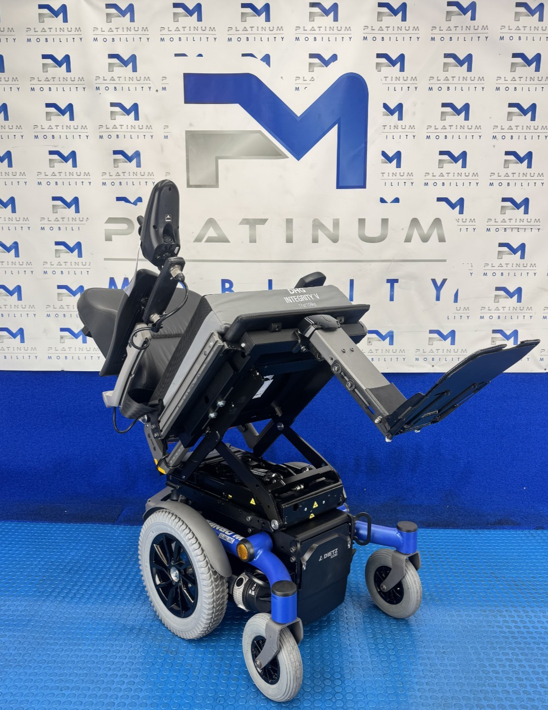 Dietz Sango Advaned M Slimline 4MPH Rise & Tilt Electric Wheelchair 2646