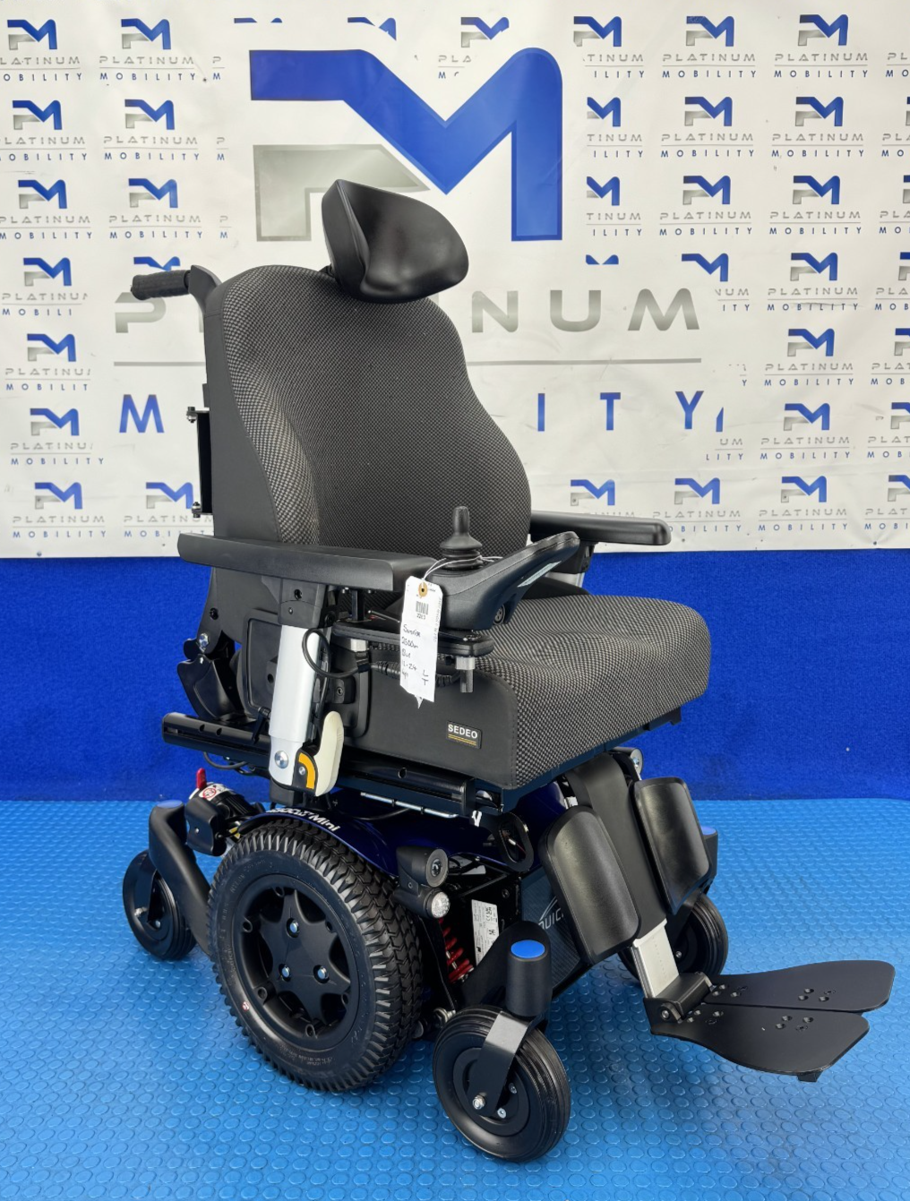 Sunrise Quickie Q300M Mini Powerchair 6 mph Riser Electric Wheelchair 2283