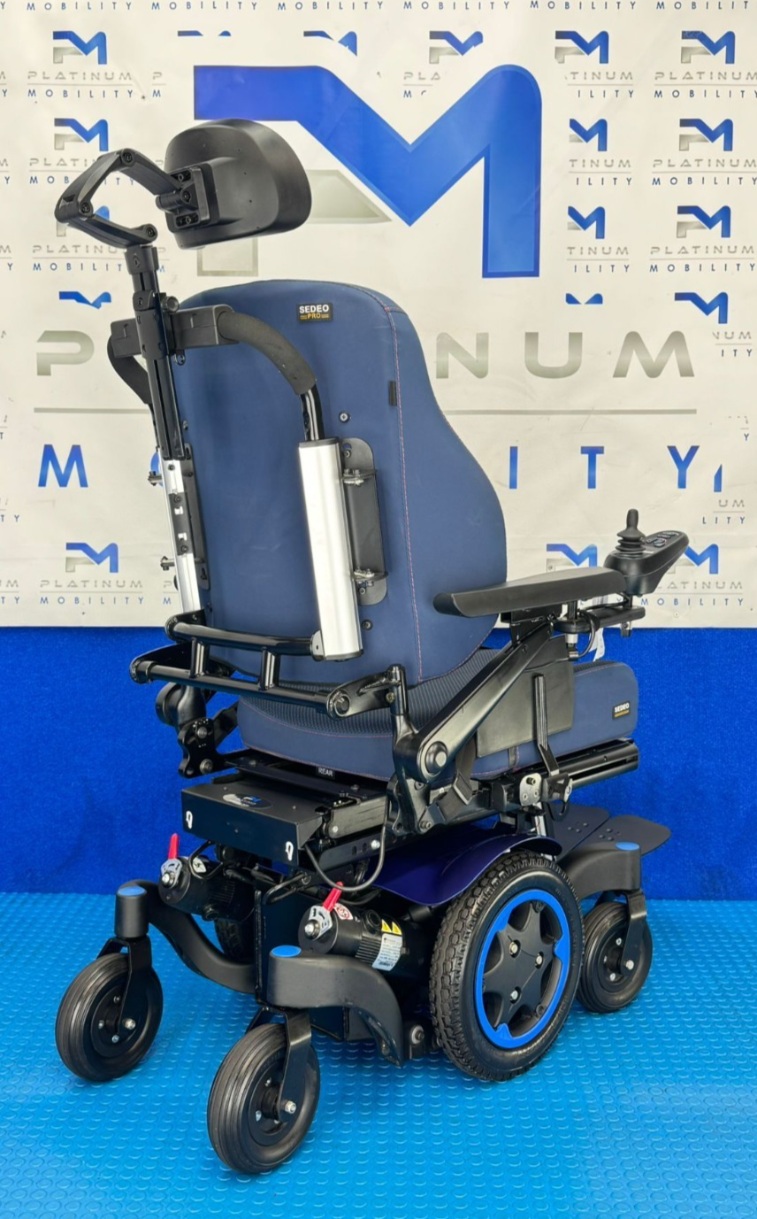SUNRISE QUICKIE Q300 MINI RISER TILT COMPACT POWERCHAIR REF 2261