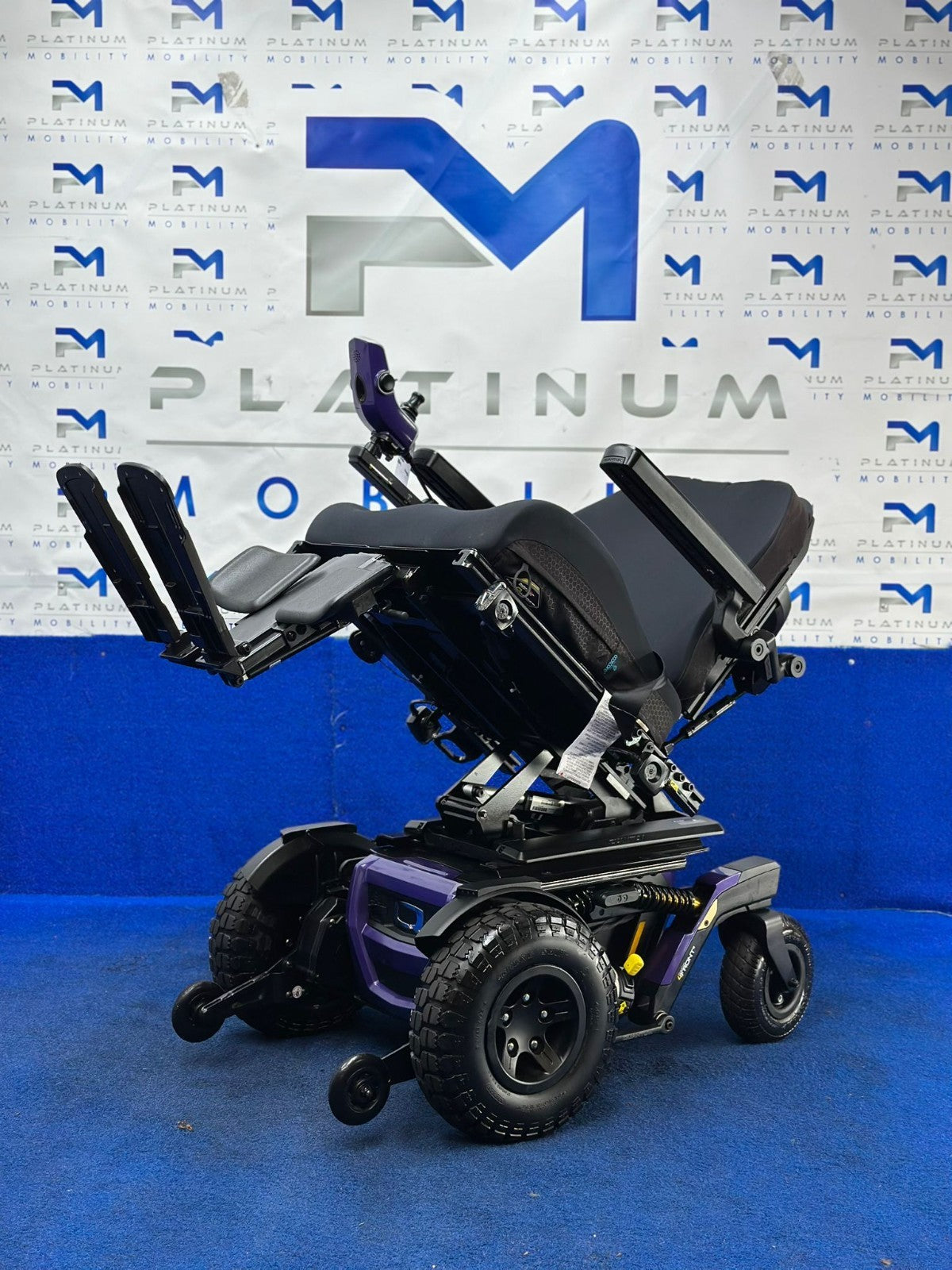 Quantum 4Front 6MPH Powerchair ELECTRIC WHEELCHAIR POWERCHAIR ALL TERRAIN 1625