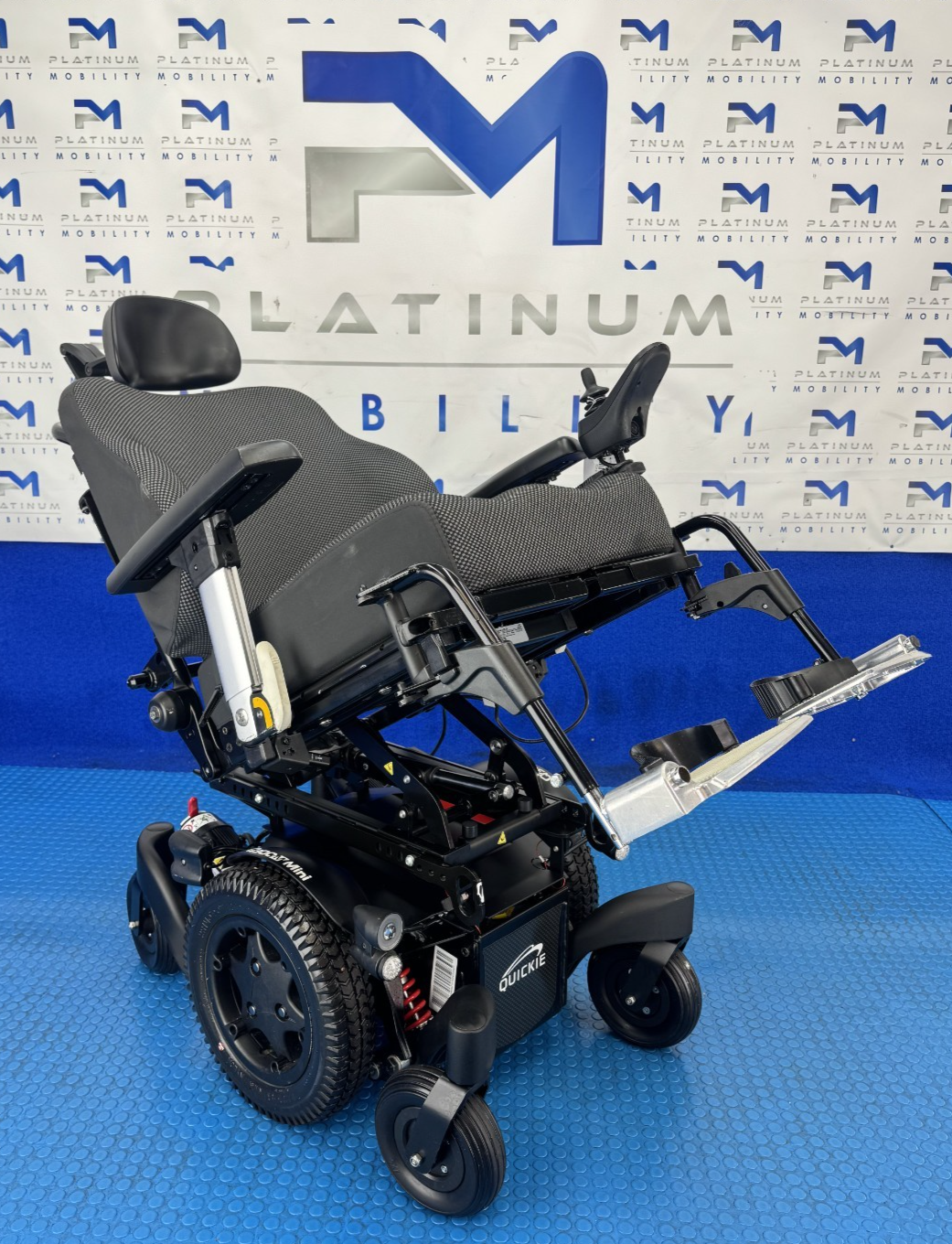 Sunrise Quickie Q300M Mini Powerchair 6 mph Tilt Electric Wheelchair 2319
